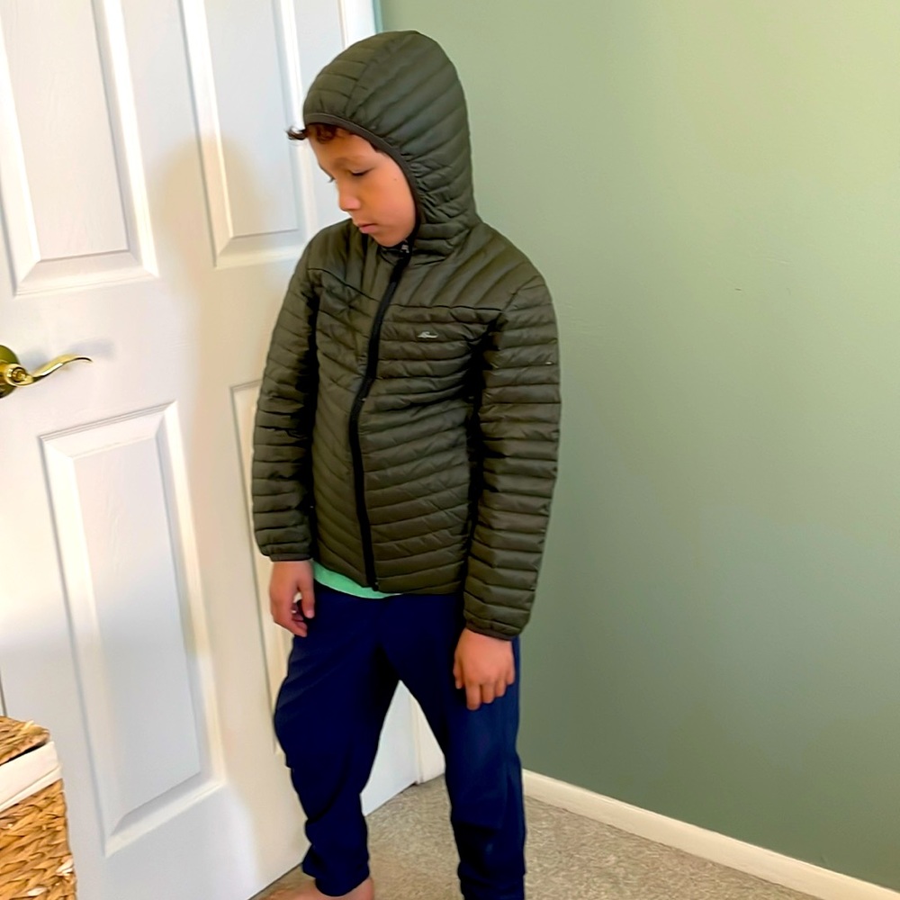 Eddie Bauer puffer jacket youth small